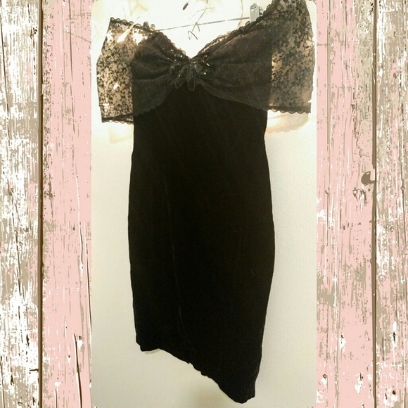 Gunne Sax Dresses & Skirts - 80s Vintage black velvet party dress